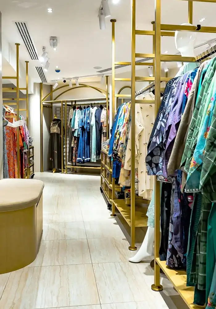 retail shop fitout shop interior